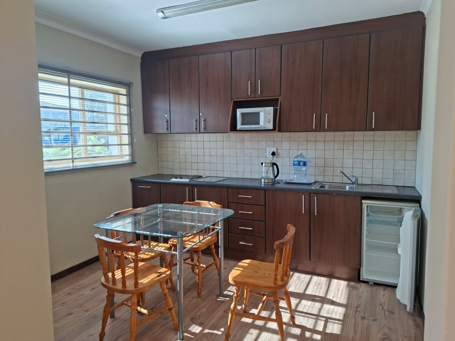 1 Bedroom Property for Sale in Uitenhage Central Eastern Cape